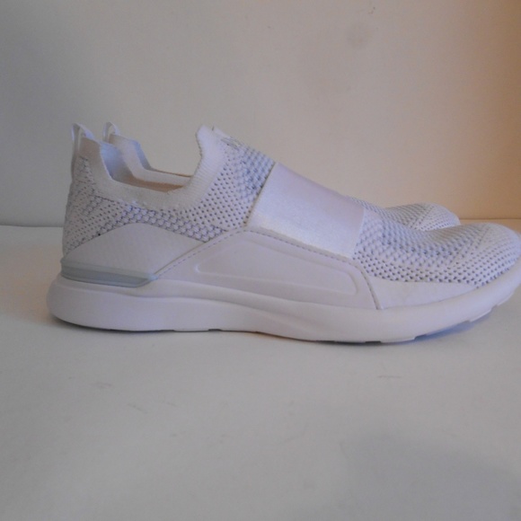 apl techloom bliss knit running shoe